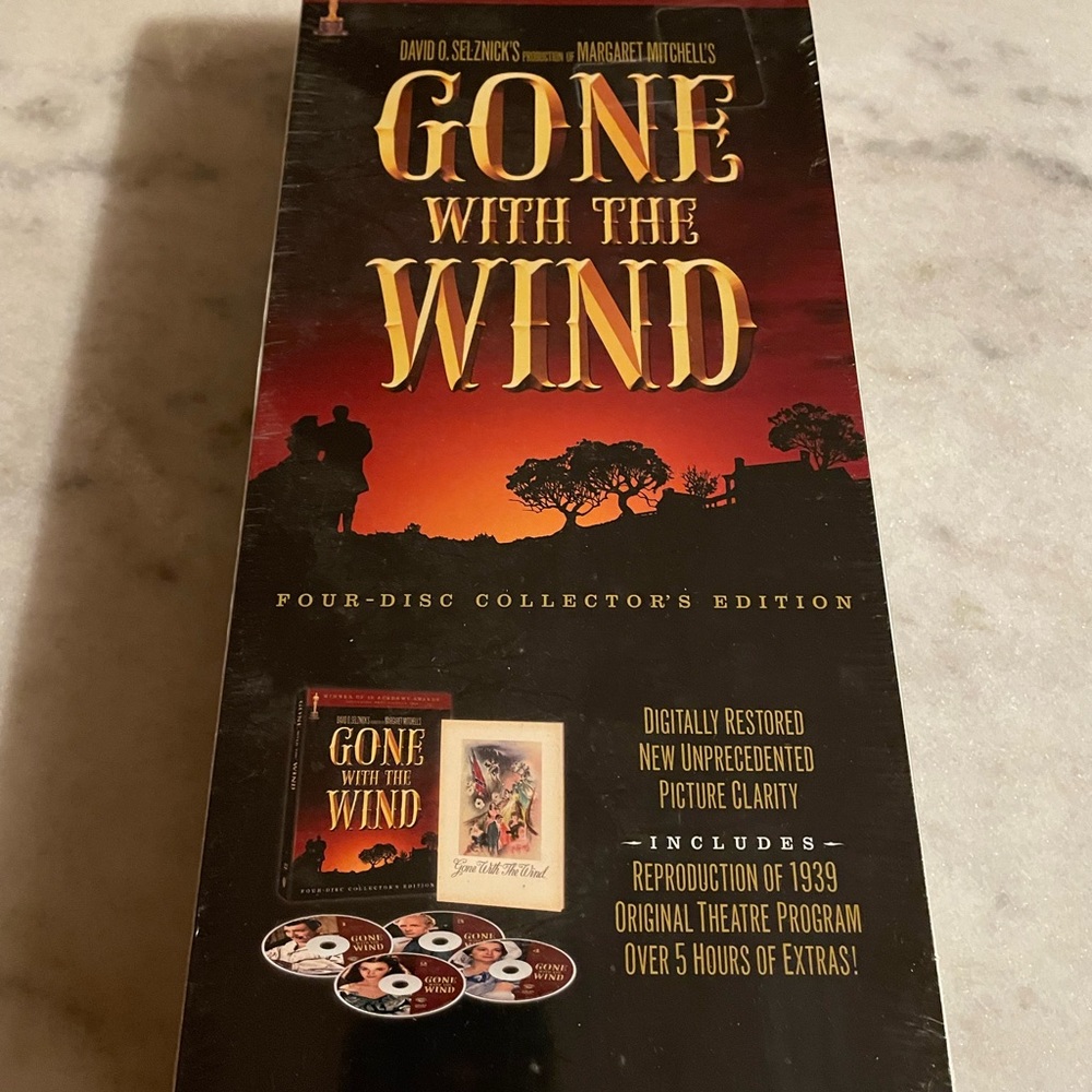 NEW Gone with the wind 4 pc set